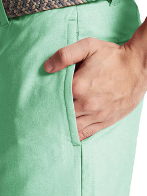 MINT GREEN 7 Inch Heather Performance Golf Shorts detail shot of right hand in side pocket